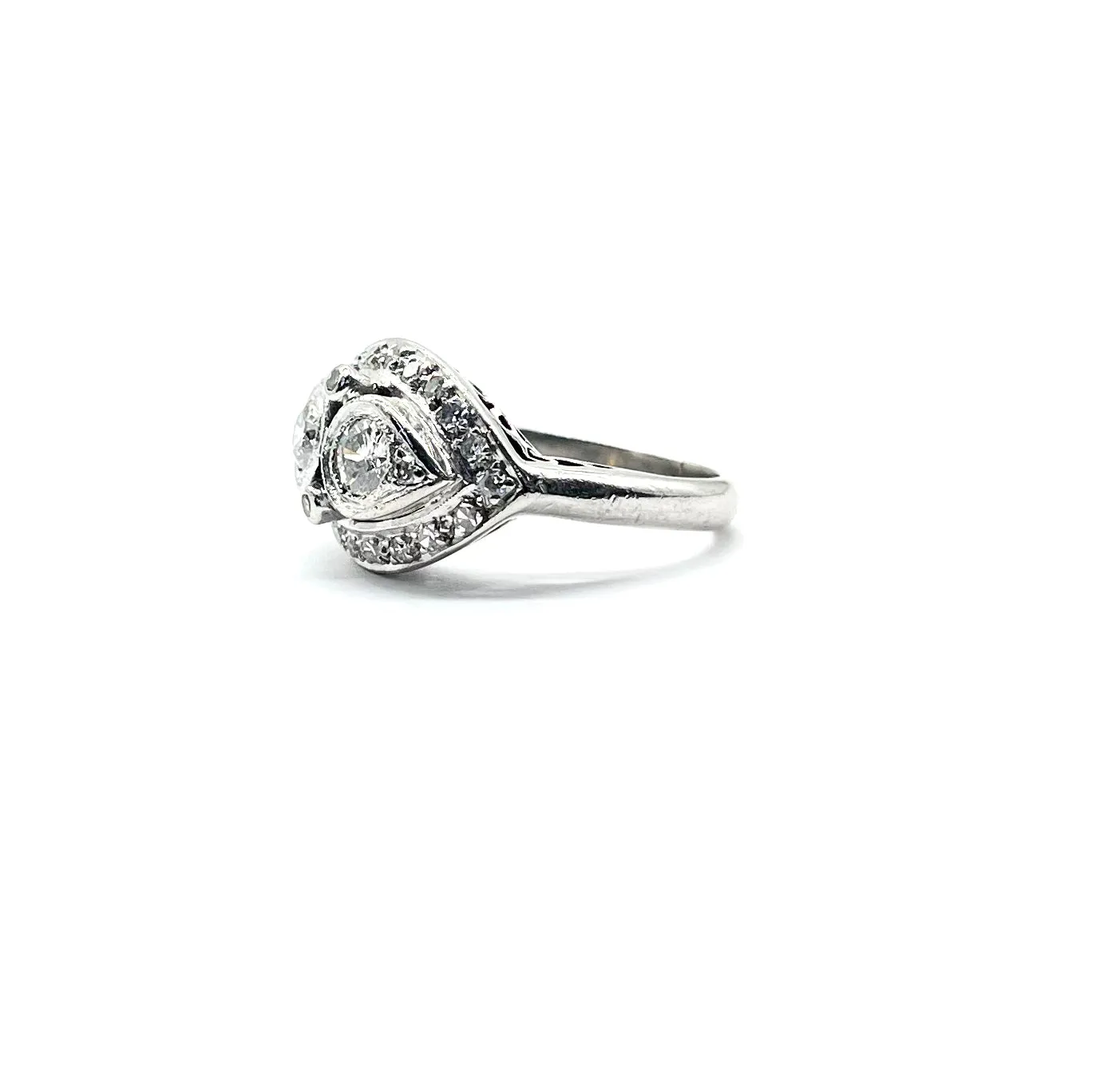 Platinum Art Deco 1.30ctw Diamond Ring